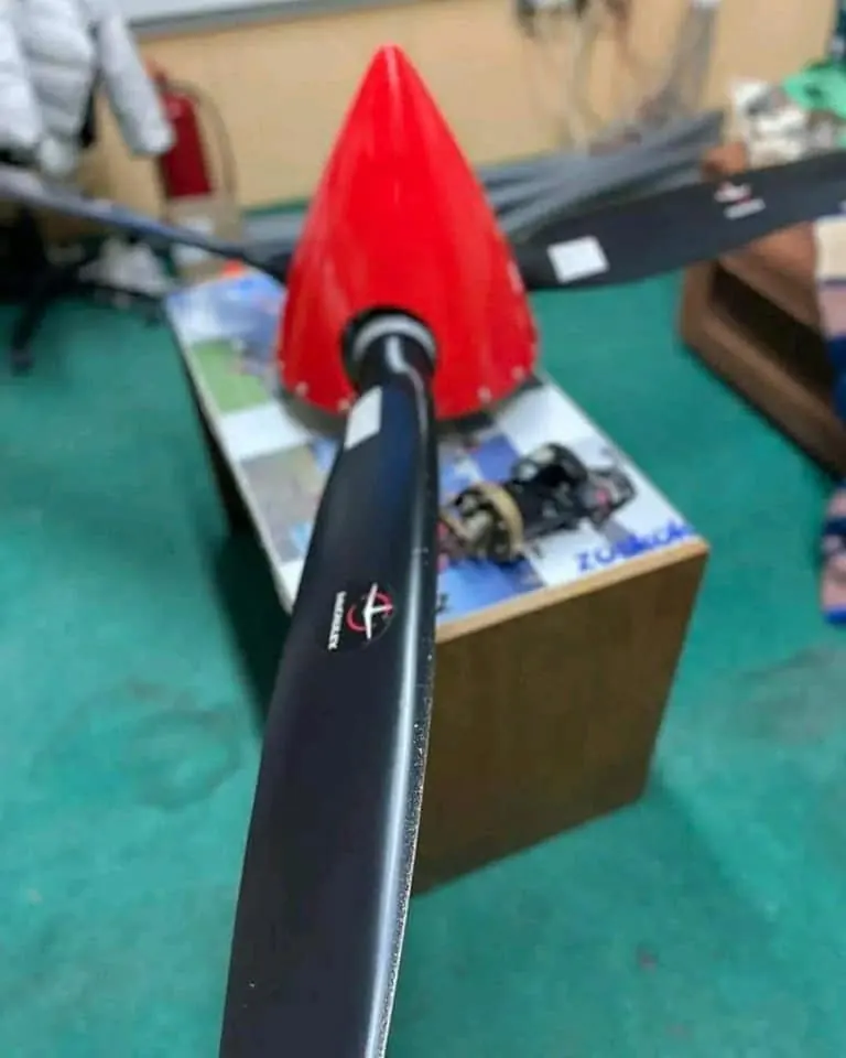 McCauley D3A32C90-R Three-Blade Propeller