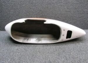 Cessna 172 Right-Hand Wheel Pant Assembly — photo 4 of 4