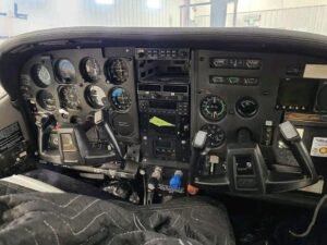 1985 Cessna R182 — photo 2 of 10