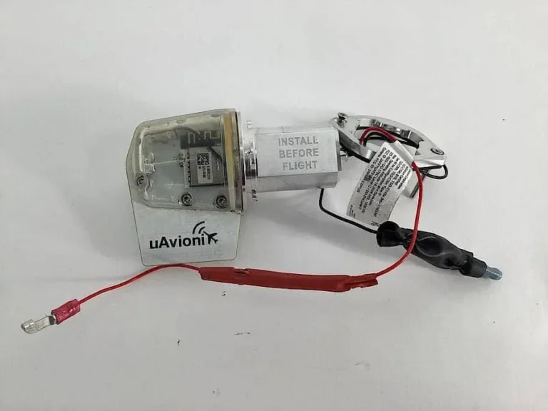 uAvionix TailBeacon ADS-B Out