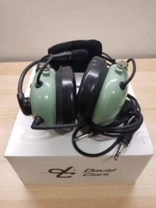 David Clark H10-13.4 Aviation Headset — photo 1 of 4