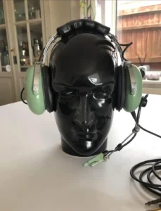 DAVID CLARK BLUETOOTH AVIATION HEADSET — photo 8 of 8