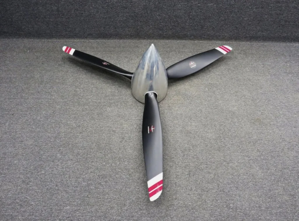 McCauley 3-Blade Propeller P/N B3D36C435