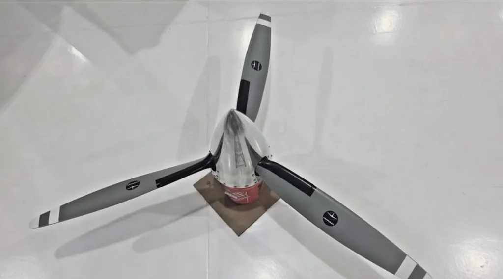 McCauley 3AF37C516 3-Blade Propeller