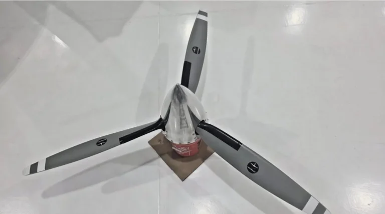 McCauley 3AF37C516 3-Blade Propeller