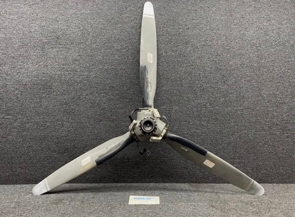 McCauley Propeller Model 3AF32C93-M