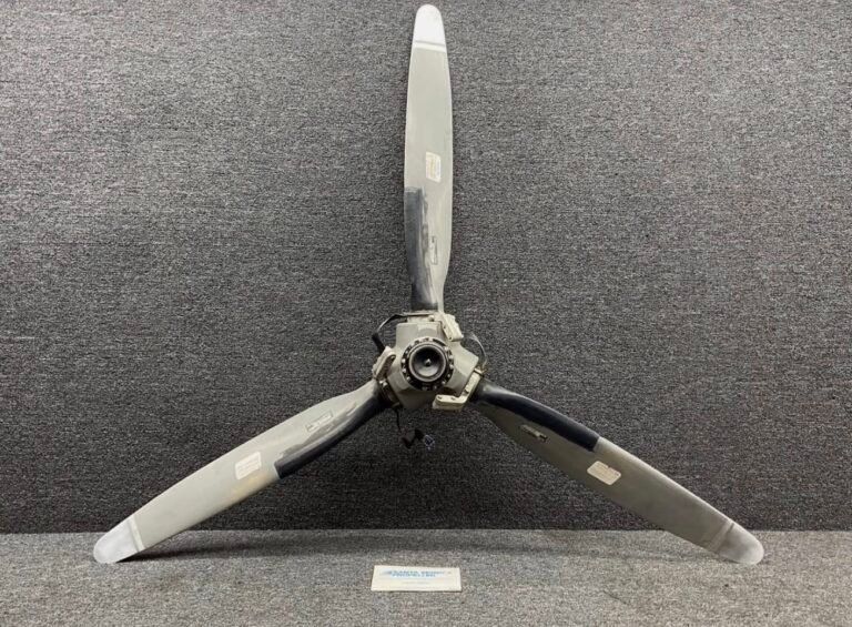McCauley Propeller Model 3AF32C93-M