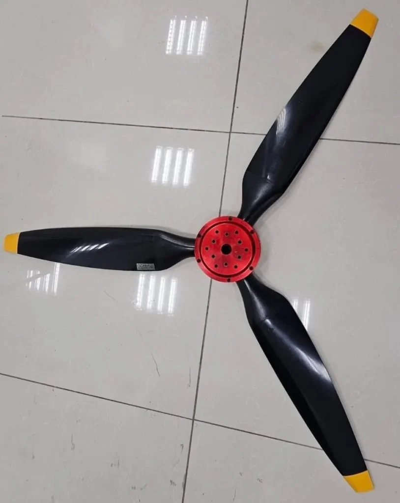 Helix H50V Carbon Fiber 3-Blade Propeller