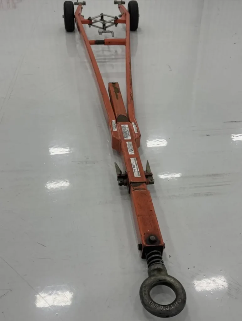 Heavy-Duty Aircraft Towbar